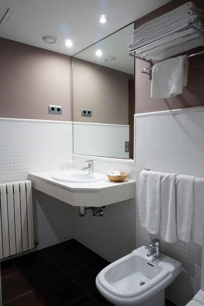 Cesaraugusta Hotel Zaragoza Buitenkant foto