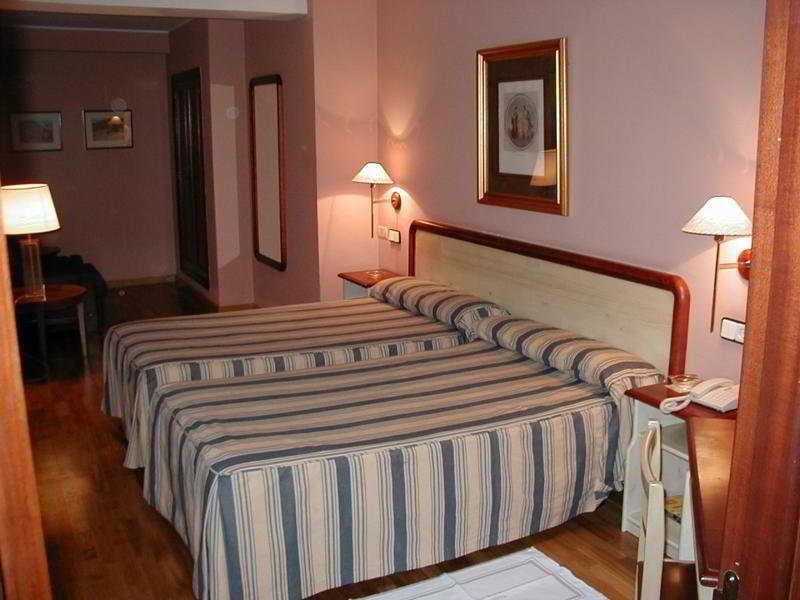 Cesaraugusta Hotel Zaragoza Buitenkant foto